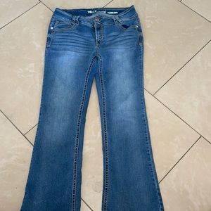 Size 13 flare wallflower jeans.